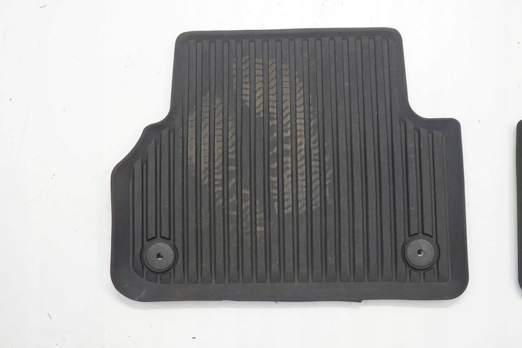 AUDI A4 B9 18R RUBBER RUG SET FRONT REAR SET