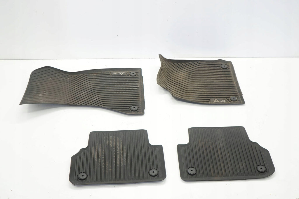AUDI A4 B9 18R RUBBER RUG SET FRONT REAR SET