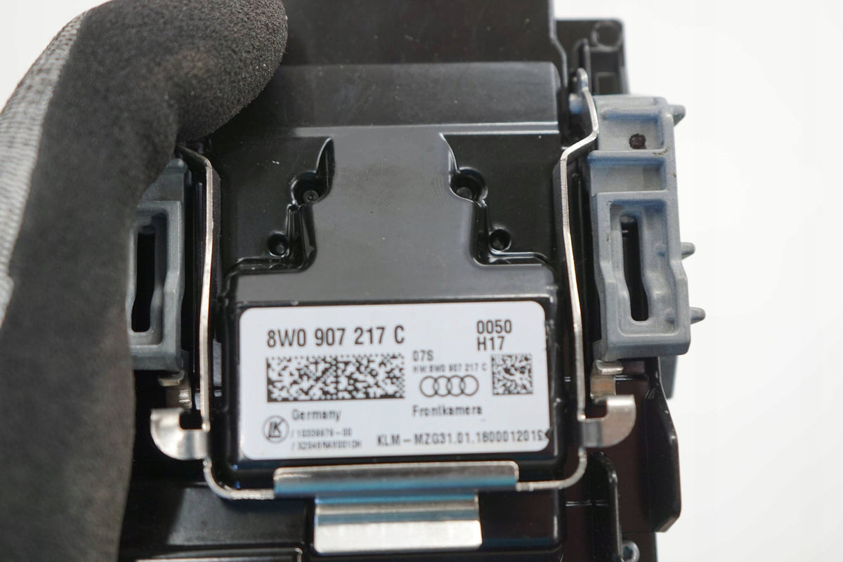 AUDI A4 B9 18R WINDSCREEN CAMERA LANE ASSISTANT 8W0907217C