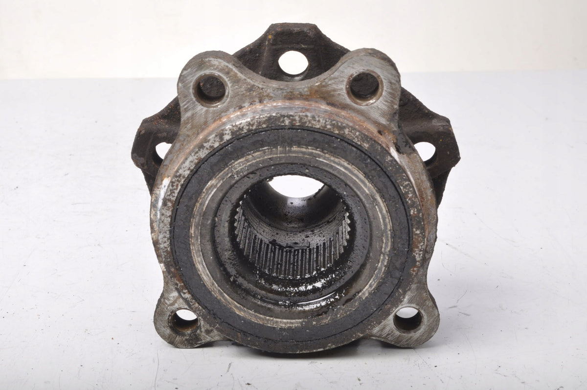 AUDI A4 B9 2.0 TDI HUB RIGHT FRONT 15-19