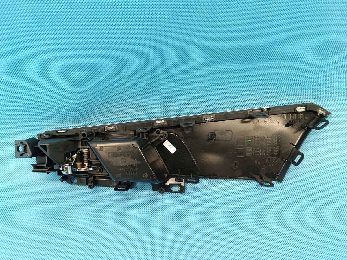 AUDI A4 B9 2024 AVANT 2,0 TFSI 110KW BACON DECOR DOOR HANDLE RIGHT FRONT