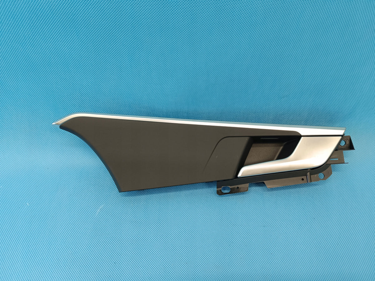 AUDI A4 B9 2024 AVANT 2,0 TFSI 110KW BACON DECOR DOOR HANDLE RIGHT FRONT