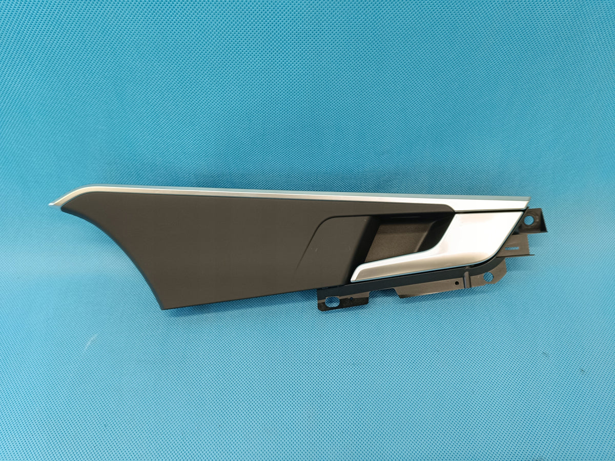 AUDI A4 B9 2024 AVANT 2,0 TFSI 110KW BACON DECOR DOOR HANDLE RIGHT FRONT