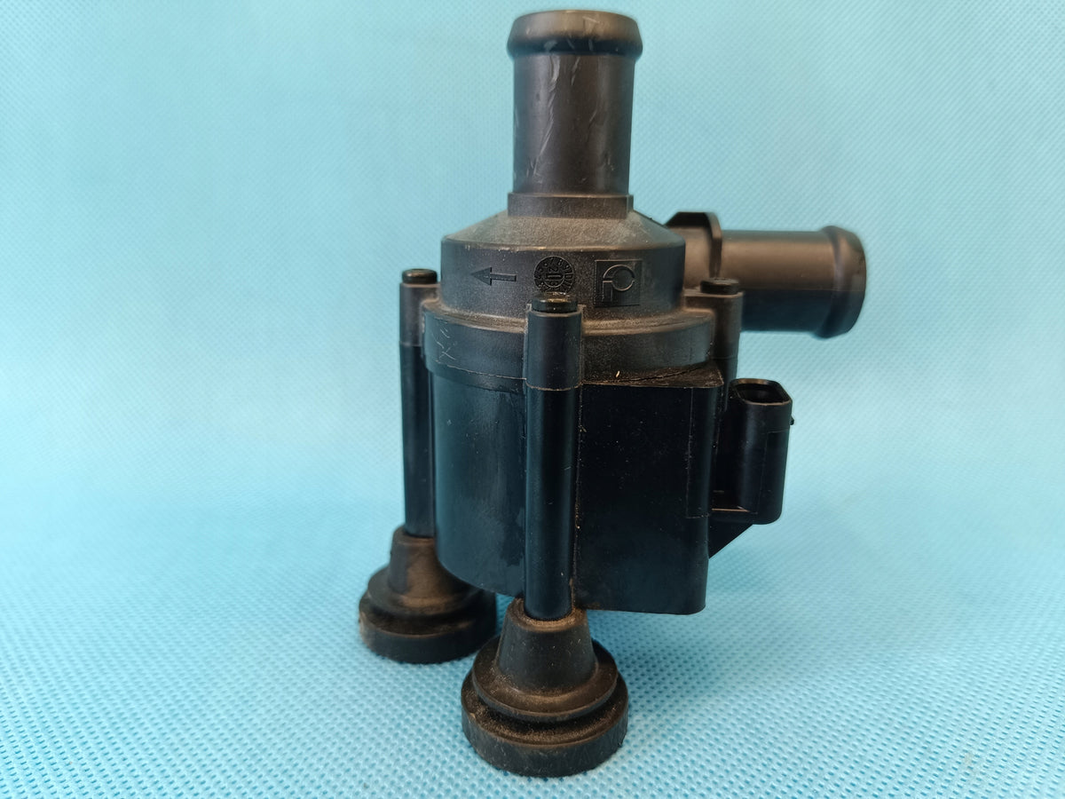 AUDI A4 B9 2024 R AVANT 2,0 TFSI 110KW ADDITIONAL WATER PUMP 06H121601N