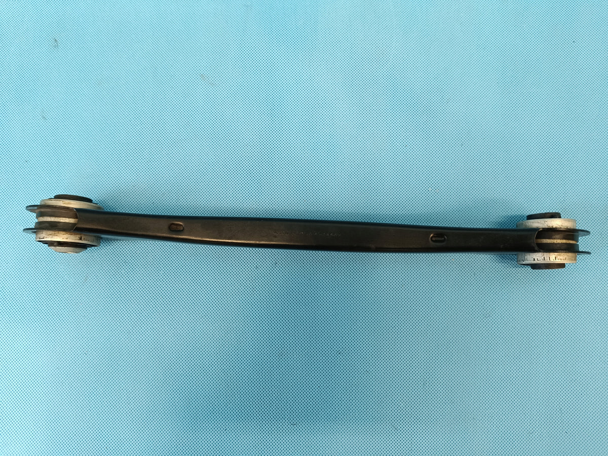 AUDI A4 B9 2024 R AVANT 2,0 TFSI 110KW CONTROL ARM LEFT REAR 4M0505425D