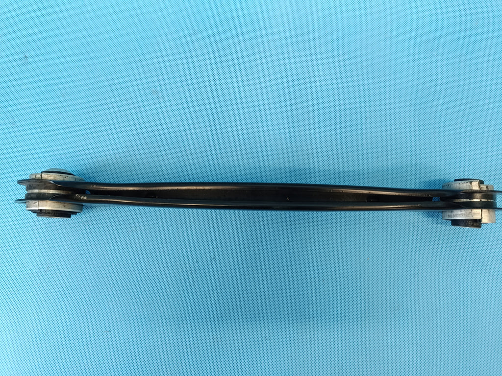 AUDI A4 B9 2024 R AVANT 2,0 TFSI 110KW CONTROL ARM LEFT REAR 4M0505425D
