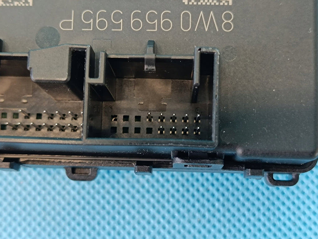 AUDI A4 B9 2024 R AVANT 2,0 TFSI 110KW DOOR CONTROLLER MODULE RIGHT LEFT REAR