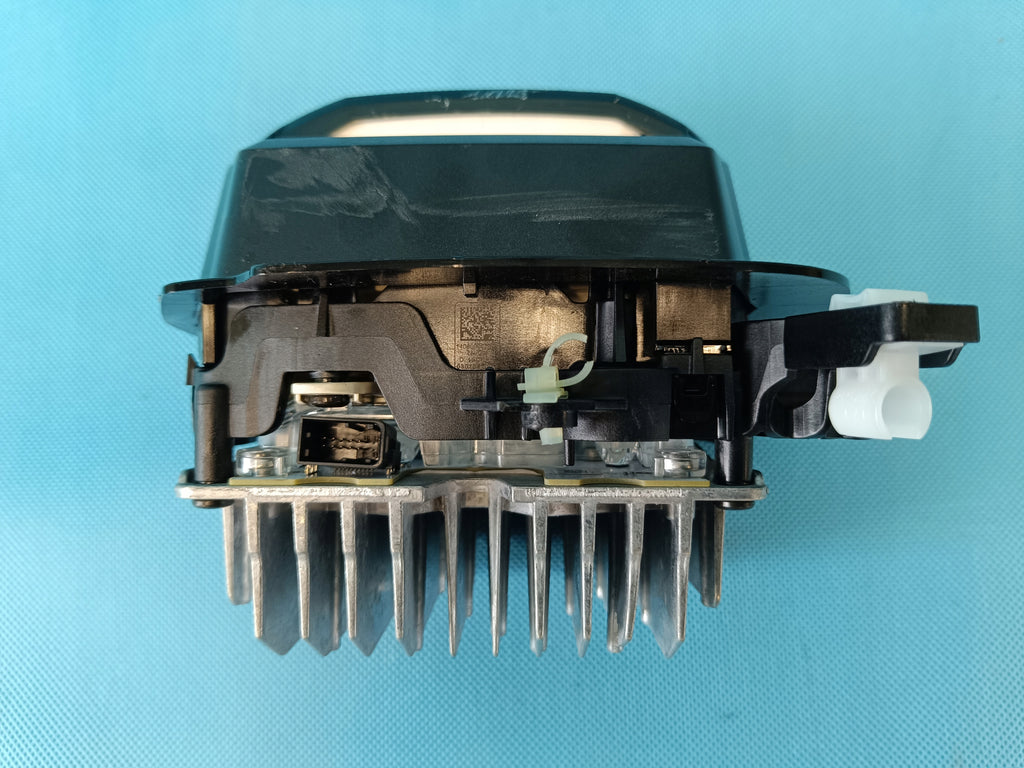 AUDI A4 B9 2024 R AVANT 2,0 TFSI 110KW LED MODULE HEADLIGHT RIGHT