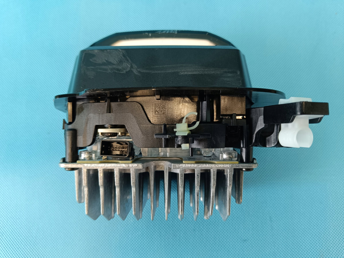 AUDI A4 B9 2024 R AVANT 2,0 TFSI 110KW LED MODULE HEADLIGHT RIGHT