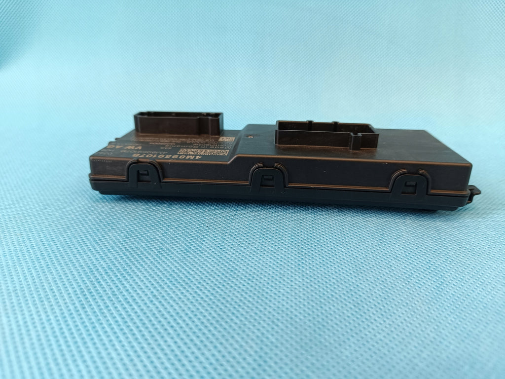 AUDI A4 B9 2024 R AVANT 2,0 TFSI 110KW MODULE DRIVER 4M8959107B