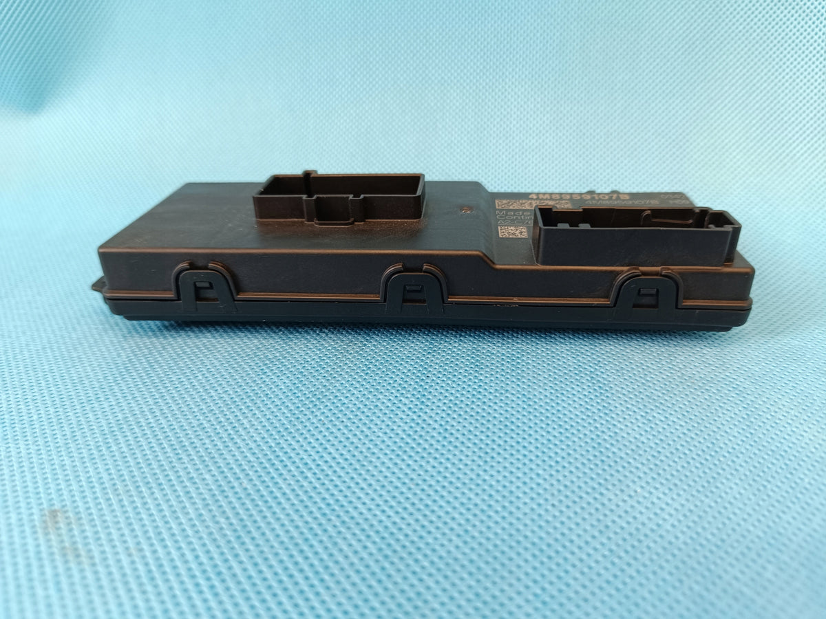 AUDI A4 B9 2024 R AVANT 2,0 TFSI 110KW MODULE DRIVER 4M8959107B