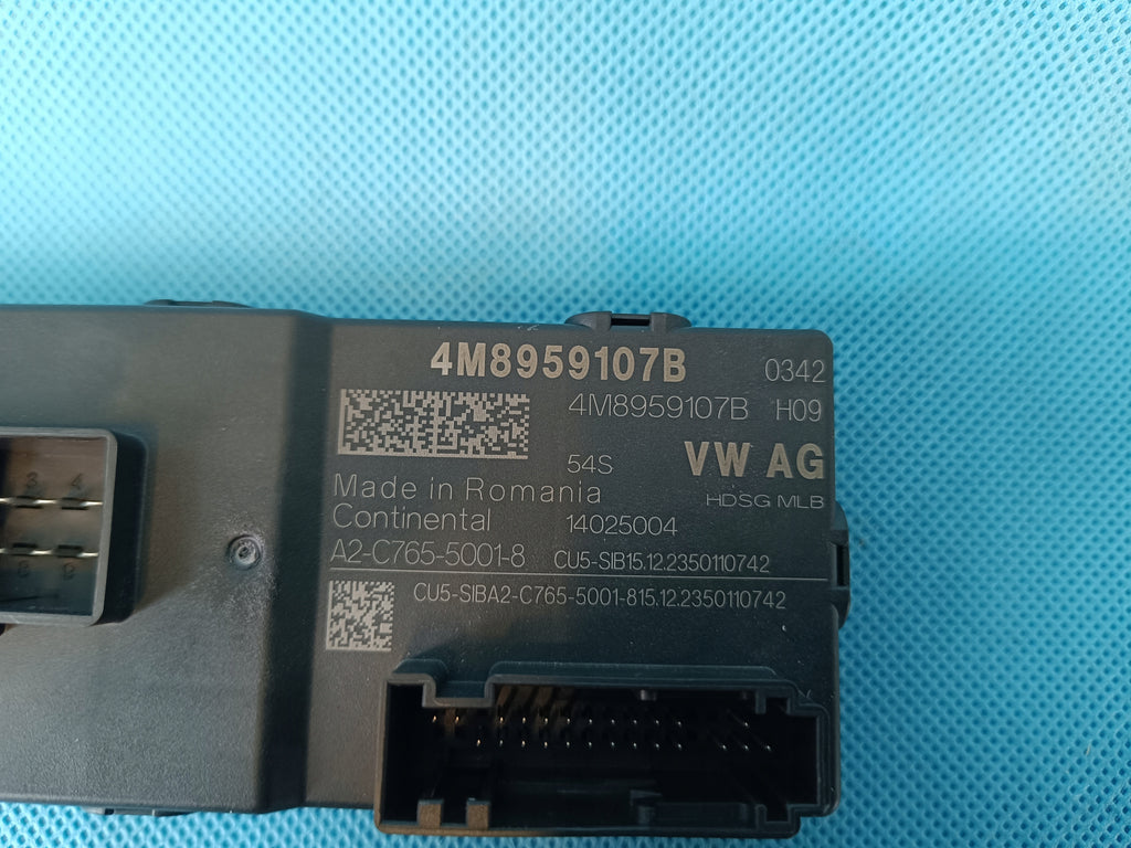 AUDI A4 B9 2024 R AVANT 2,0 TFSI 110KW MODULE DRIVER 4M8959107B