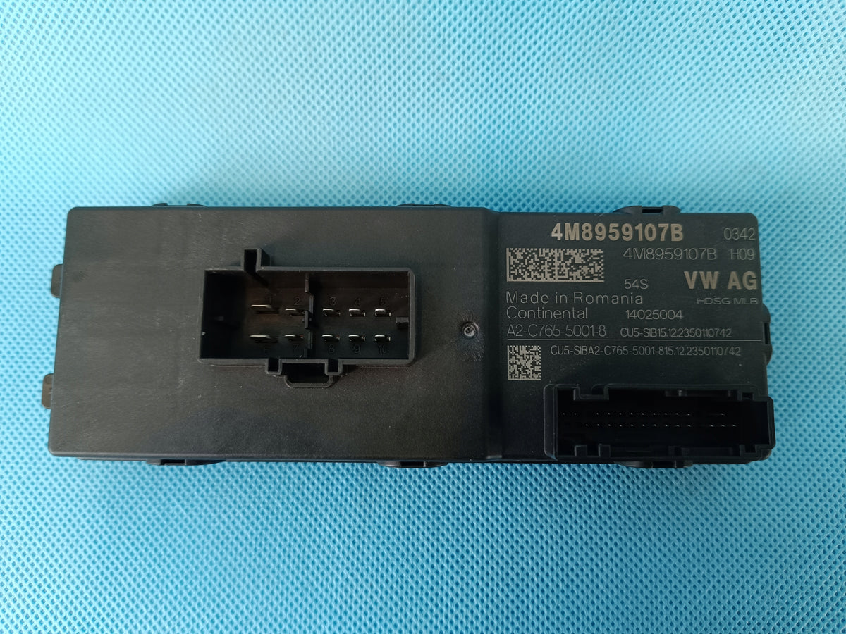 AUDI A4 B9 2024 R AVANT 2,0 TFSI 110KW MODULE DRIVER 4M8959107B