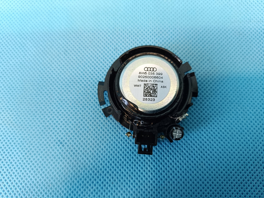 AUDI A4 B9 2024 R AVANT 2,0 TFSI 110KW TWEETER 8IN5035399