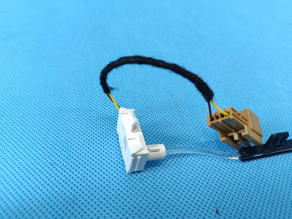 AUDI A4 B9 2024 R AVANT 2,0 TFSI STRIP LIGHTING TUNNEL FIBER RIGHT