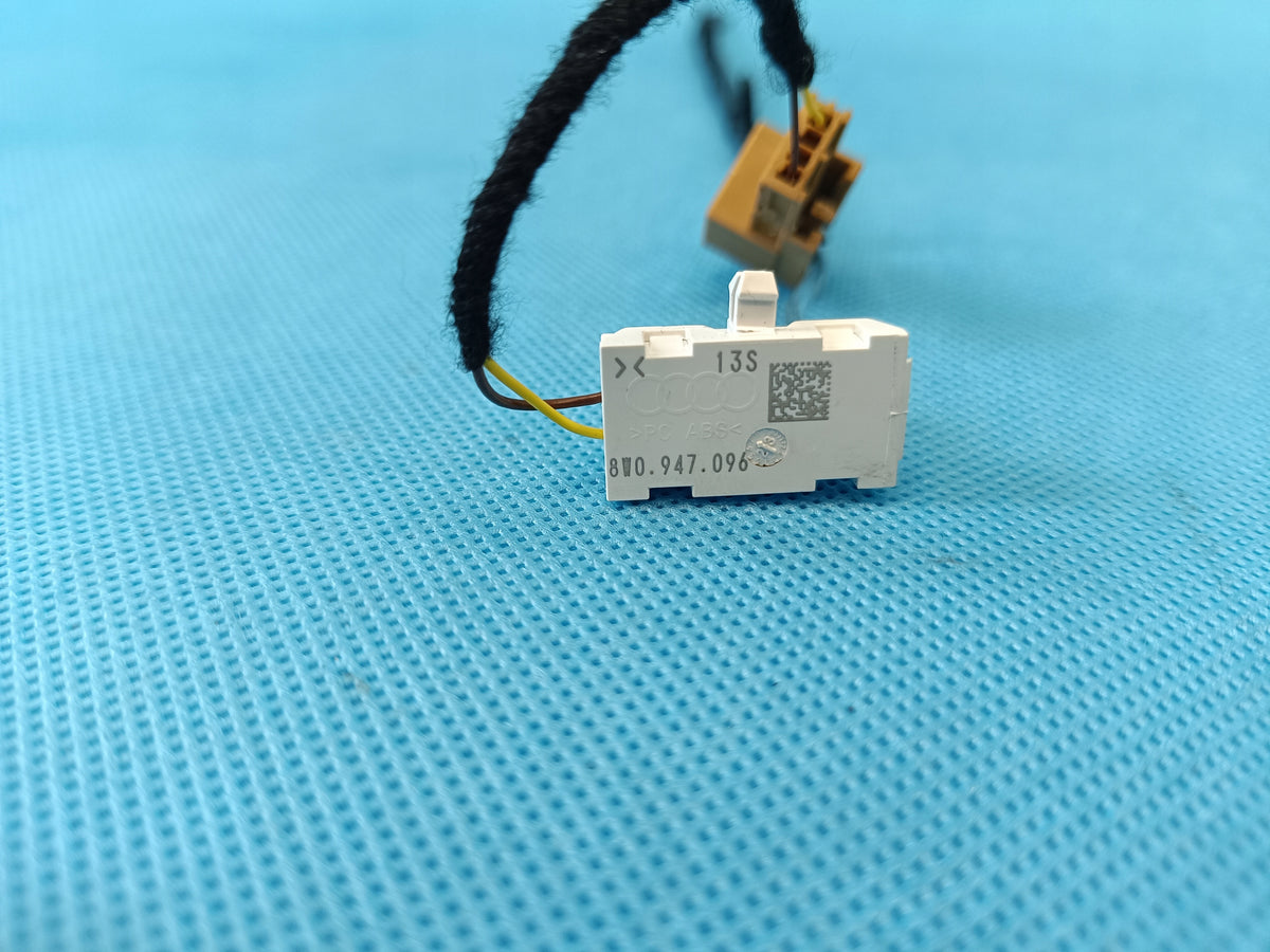 AUDI A4 B9 2024 R AVANT 2,0 TFSI STRIP LIGHTING TUNNEL FIBER RIGHT