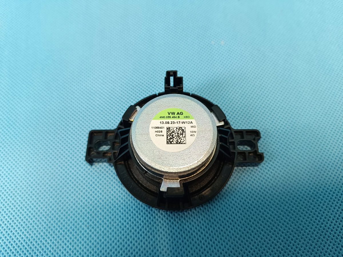 AUDI A4 B9 2024R AVANT 2,0 TFSI 110KW DASHBOARD SPEAKER 4M0035464B