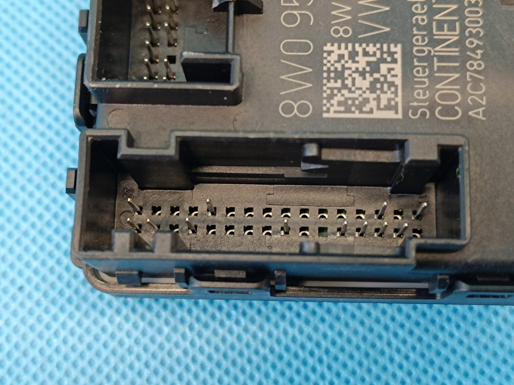 AUDI A4 B9 2024R AVANT 2,0 TFSI 110KW MODULE DOOR CONTROLLER RIGHT FRONT