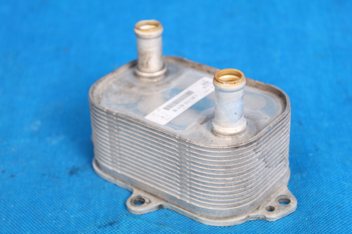 AUDI A4 B9 8W 2.0 TDI OIL COOLER 03N117021B 2016R
