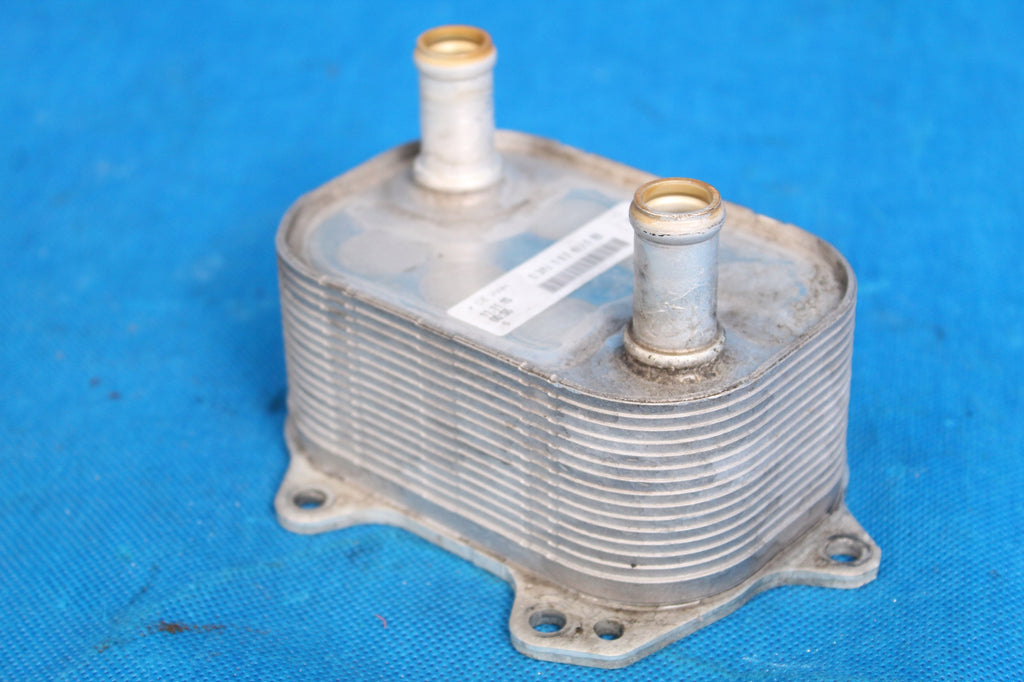 AUDI A4 B9 8W 2.0 TDI OIL COOLER 03N117021B 2016R