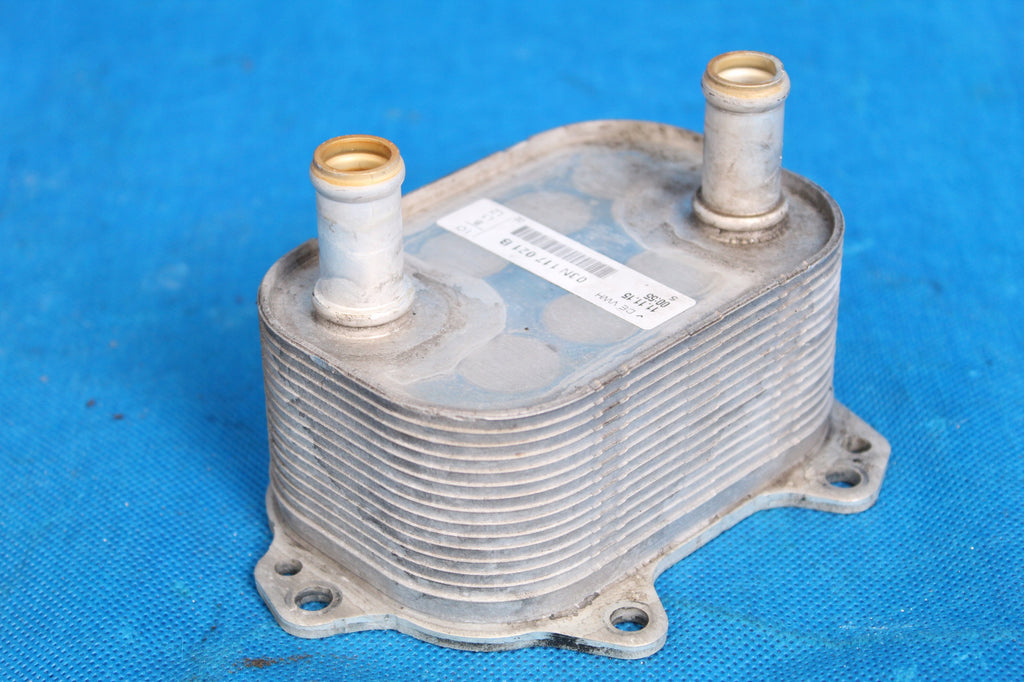 AUDI A4 B9 8W 2.0 TDI OIL COOLER 03N117021B 2016R