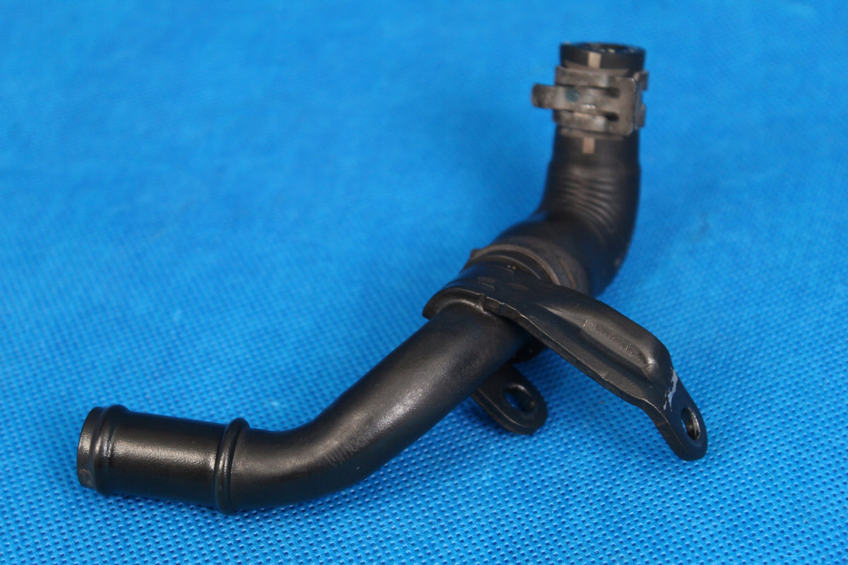 AUDI A4 B9 8W 2.0TDI LIFT WATER HOSE TUBE 05L122157AN 2020R