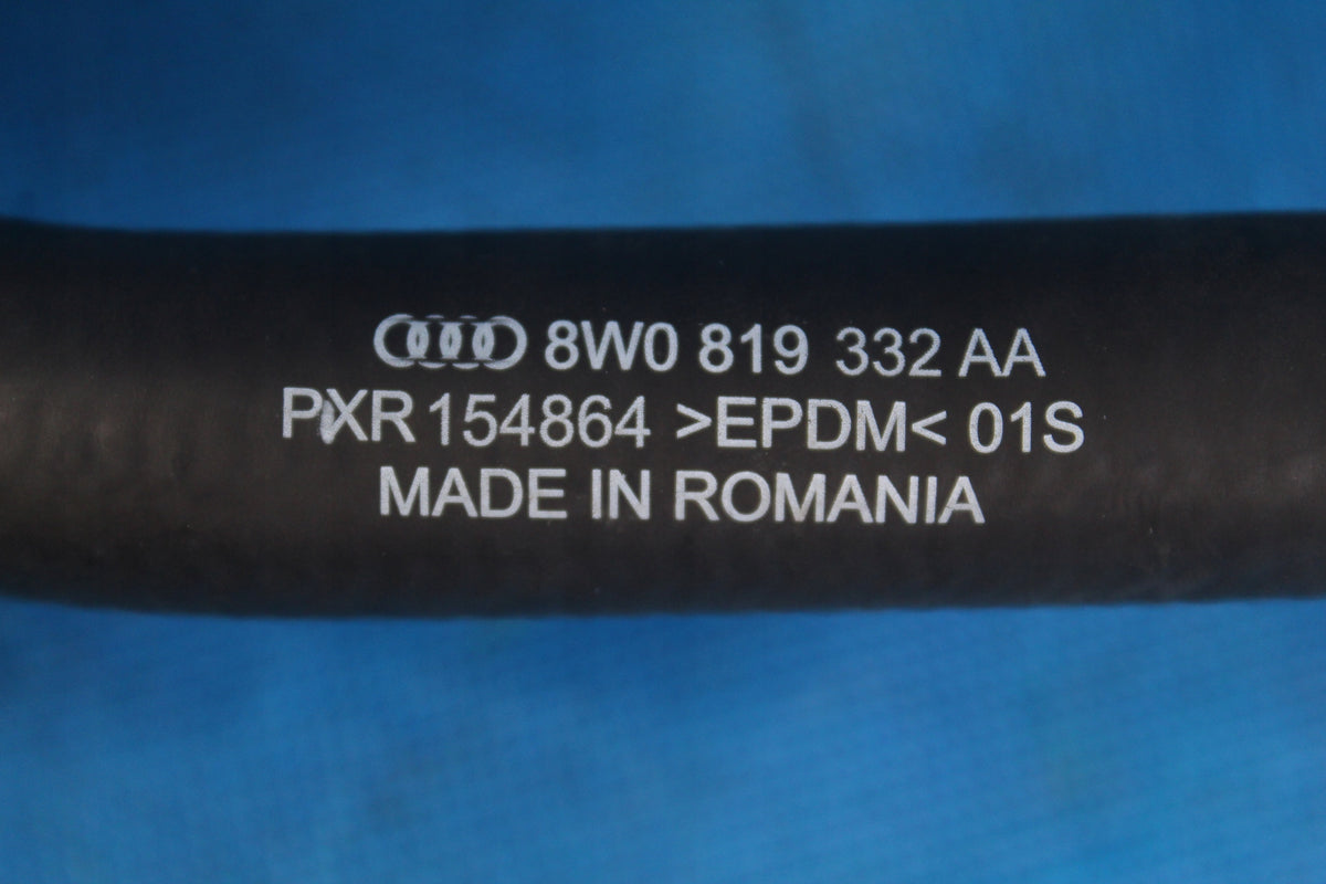AUDI A4 B9 8W 8W0819332AA WATER HOSE 8W0819332AA 2017R