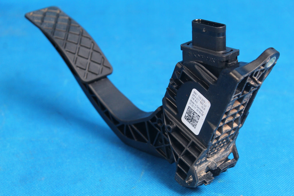 AUDI A4 B9 8W ACCELERATOR PEDAL 8W1723523 2017R