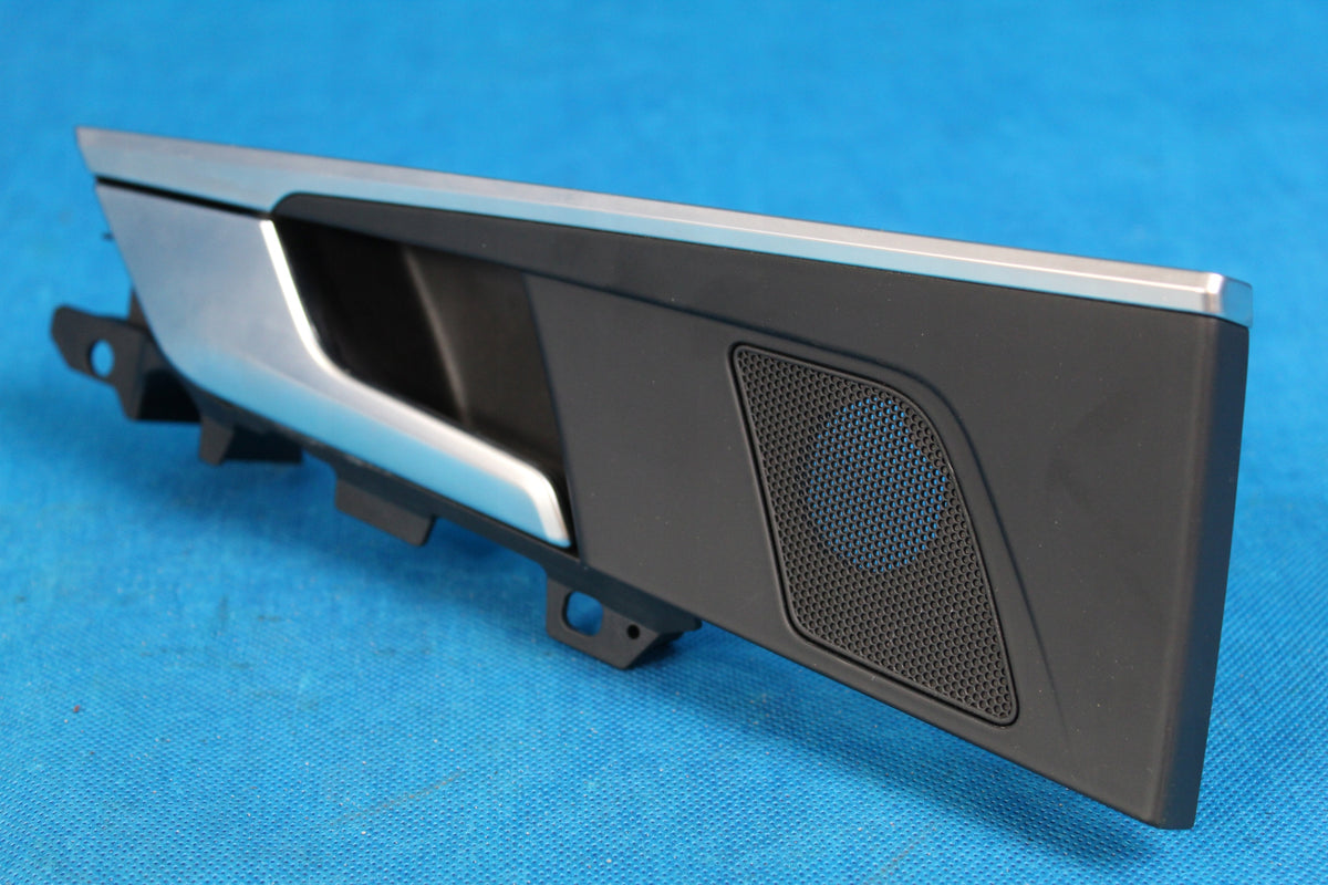 AUDI A4 B9 8W DOOR HANDLE REAR LEFT LED 8W0035409 2016R