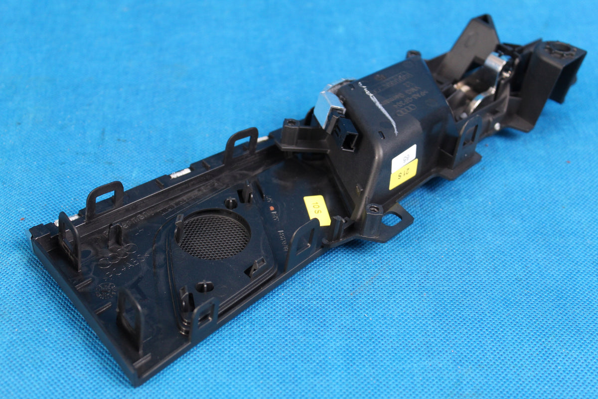 AUDI A4 B9 8W DOOR HANDLE REAR LEFT LED 8W0035409 2016R
