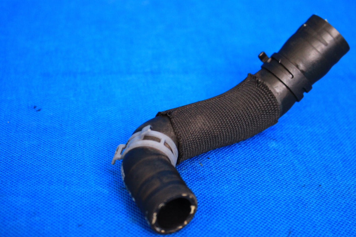 AUDI A4 B9 8W HOSE WATER HOSE 04L122157BE 16R