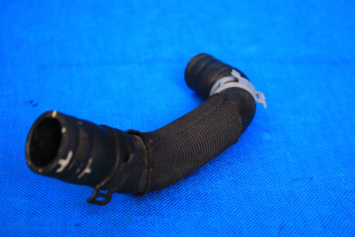AUDI A4 B9 8W HOSE WATER HOSE 04L122157BE 16R
