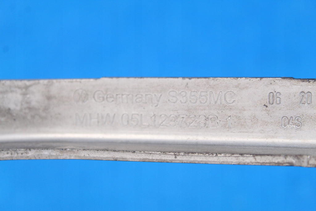 AUDI A4 B9 8W LIFT COLLECTOR SUPPORT 2020R 05L129728B