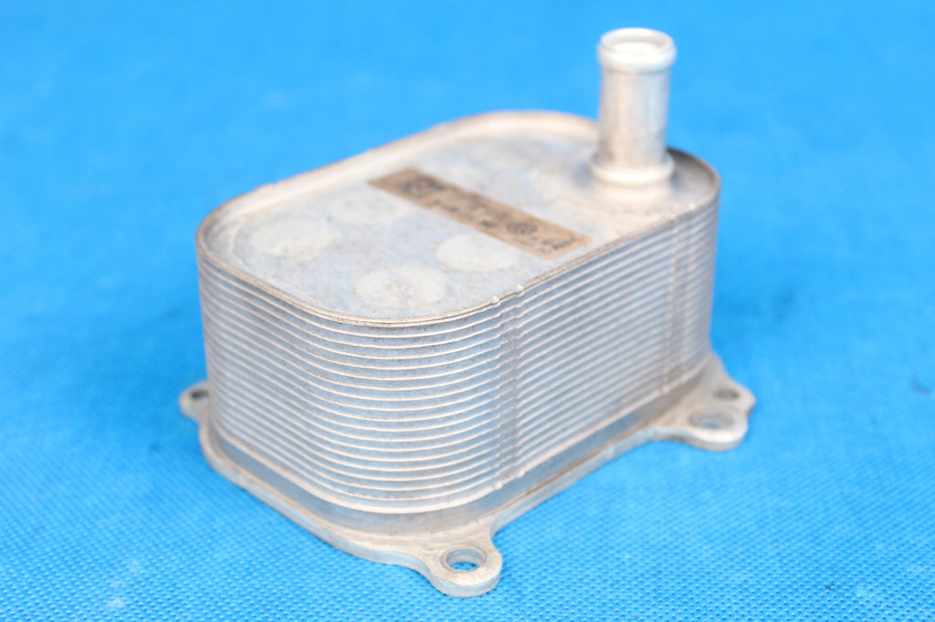 AUDI A4 B9 8W LIFT OIL COOLER 20R 05L117021A