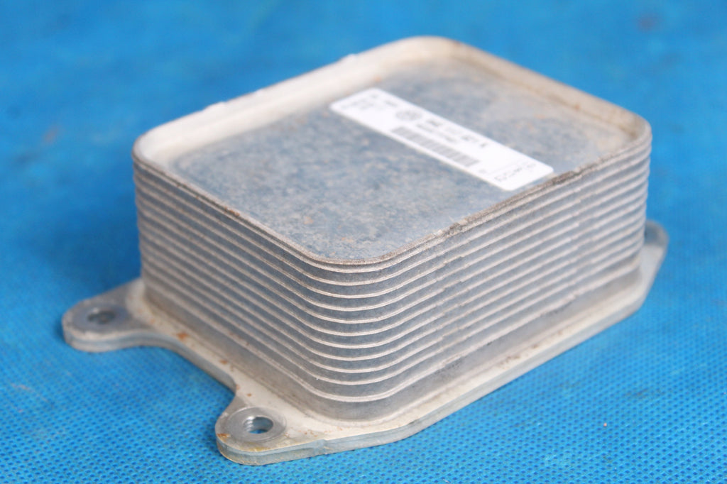 AUDI A4 B9 8W OIL COOLER 2017R 04E117021K