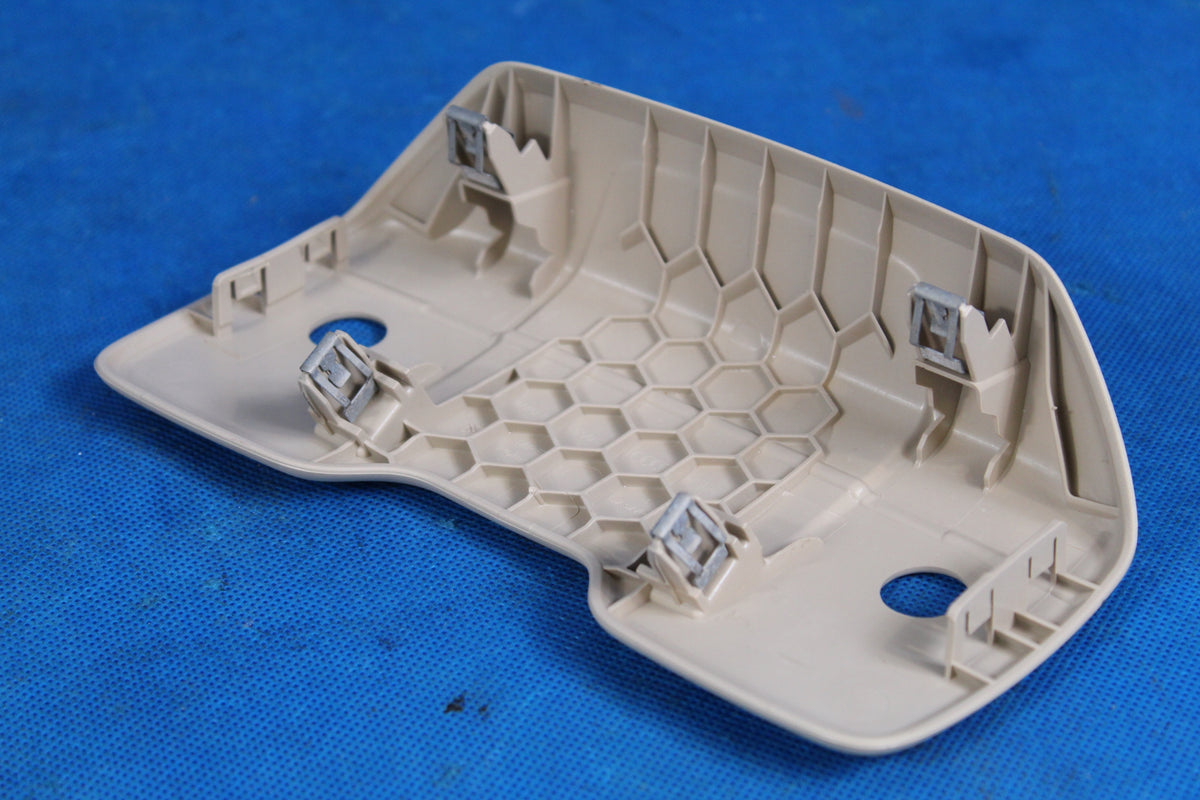 AUDI A4 B9 8W SEAT TOP COVER FRONT 4M0881590