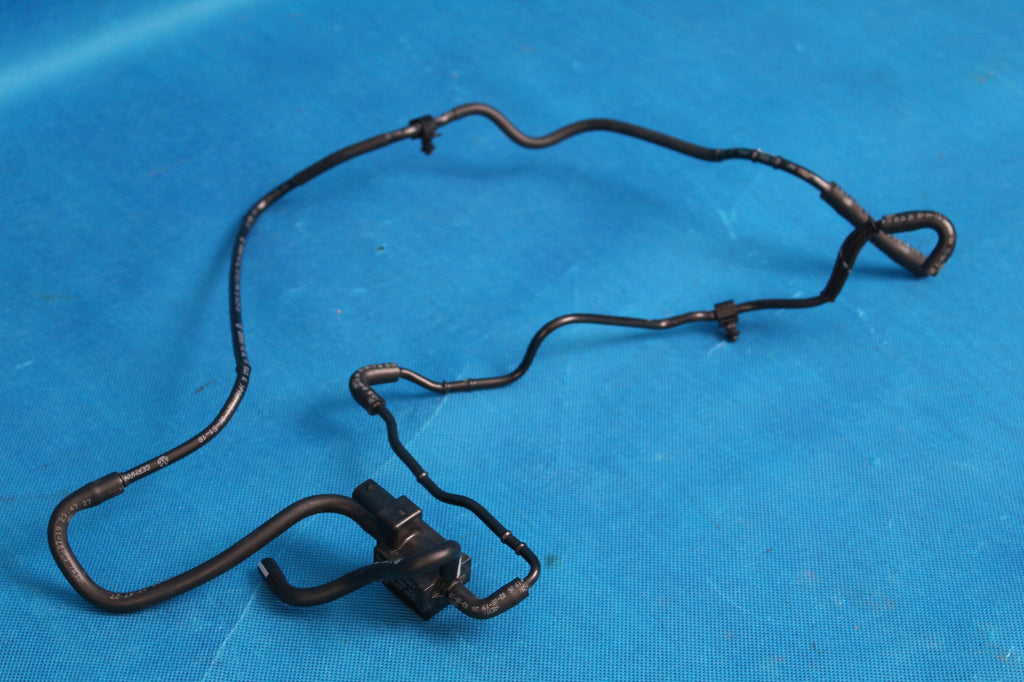 AUDI A4 B9 8W SOLENOID VALVE VACUUM HOSES 19R