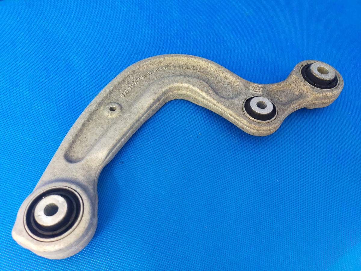 AUDI A4 B9 A5 F5A CONTROL ARM REAR RIGHT 8W0505324F 2016R