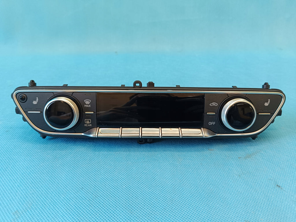 AUDI A4 B9 AVANT 2.0 TFSI 150KW 4x4 2023 R AIR CONDITIONING PANEL 8W0820043BJ