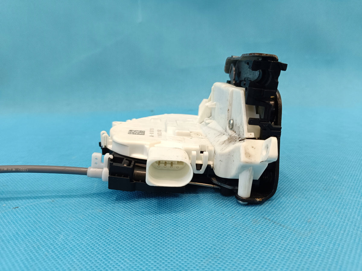 AUDI A4 B9 AVANT 2.0 TFSI 150KW 4x4 2023R DOOR LOCK LEFT FRONT 8X1837015D
