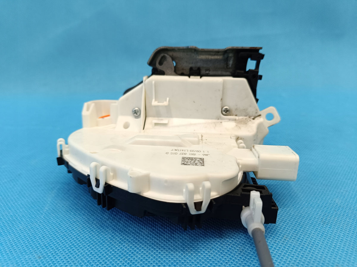 AUDI A4 B9 AVANT 2.0 TFSI 150KW 4x4 2023R DOOR LOCK LEFT FRONT 8X1837015D