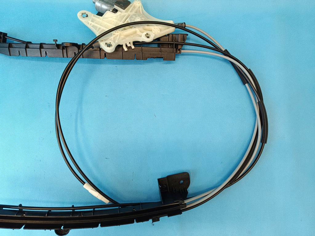 AUDI A4 B9 AVANT 2.0TFSI 150KW 4x4 23R TRUNK ROLLER SHUTTER MECHANISM 8W9863560
