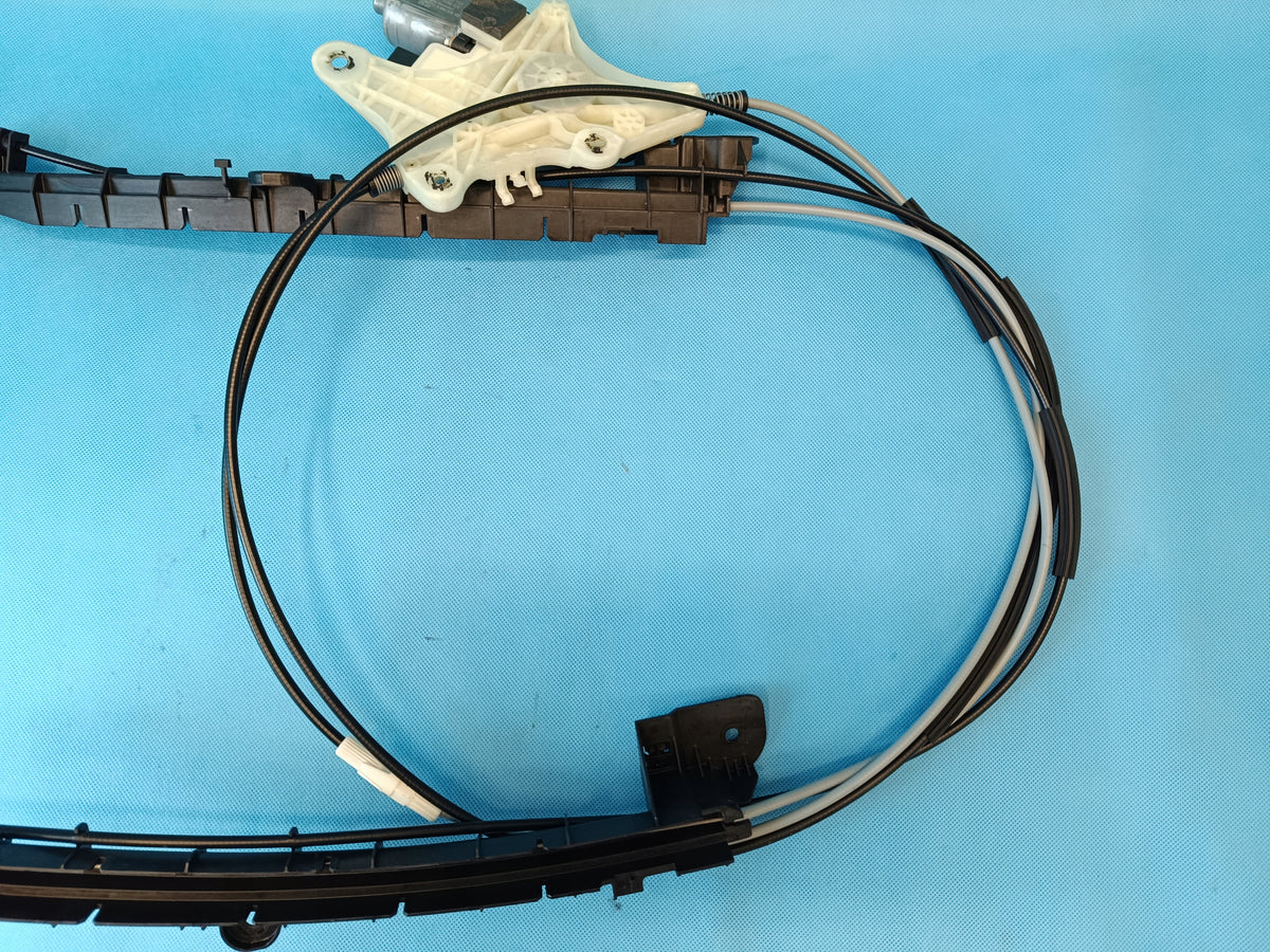 AUDI A4 B9 AVANT 2.0TFSI 150KW 4x4 23R TRUNK ROLLER SHUTTER MECHANISM 8W9863560