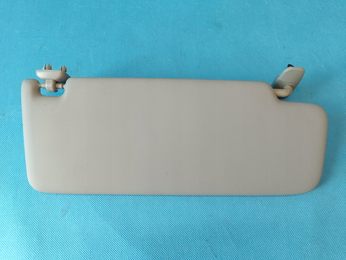 AUDI A4 B9 AVANT 2.0TFSI 2023 R SUNSHADE LEFT 8W0857551K EA7