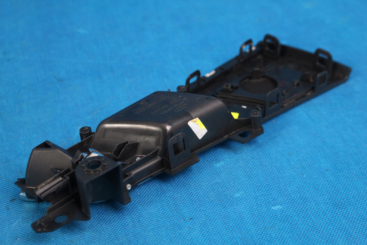 AUDI A4 B9 AVANT,EU 16R INTERIOR DOOR HANDLE RIGHT REAR 8W0839020/8W0959528