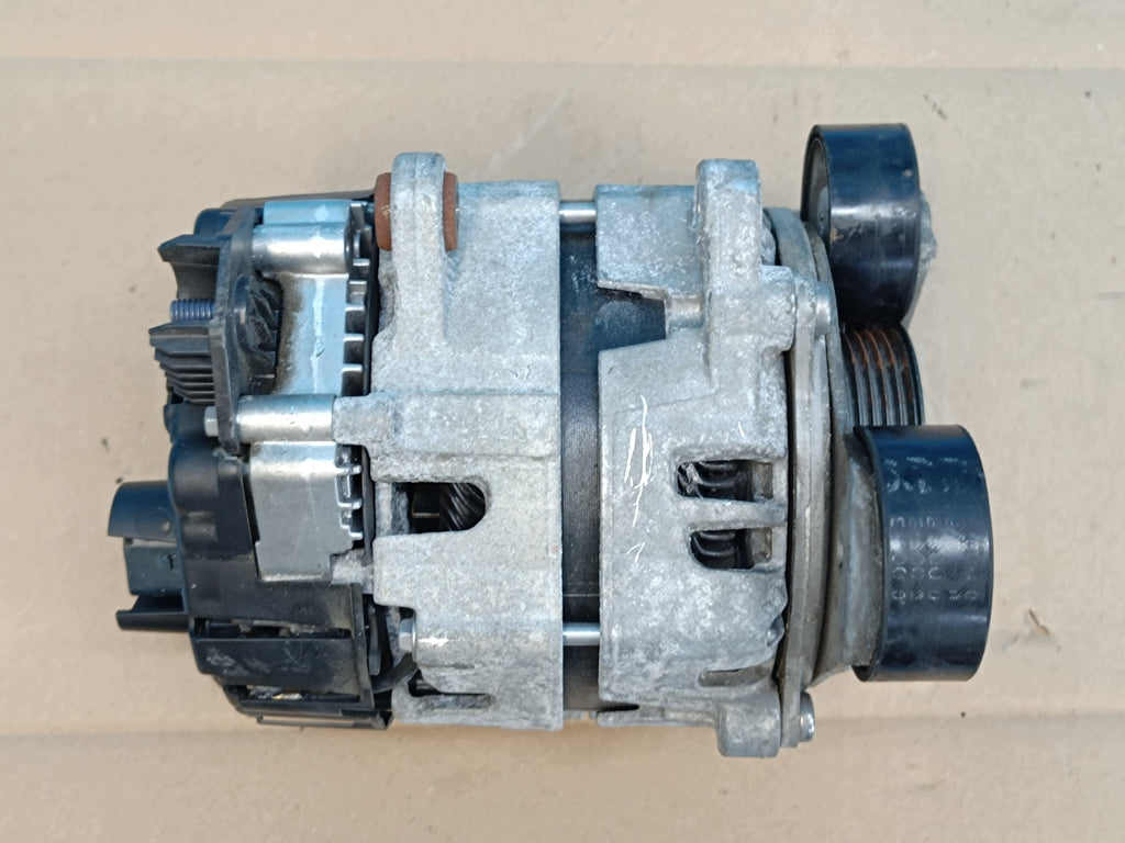 AUDI A4 B9 AVANT LIFT 2.0 TDI 120KW DTNA 2021 R ALTERNATOR 04L903018A