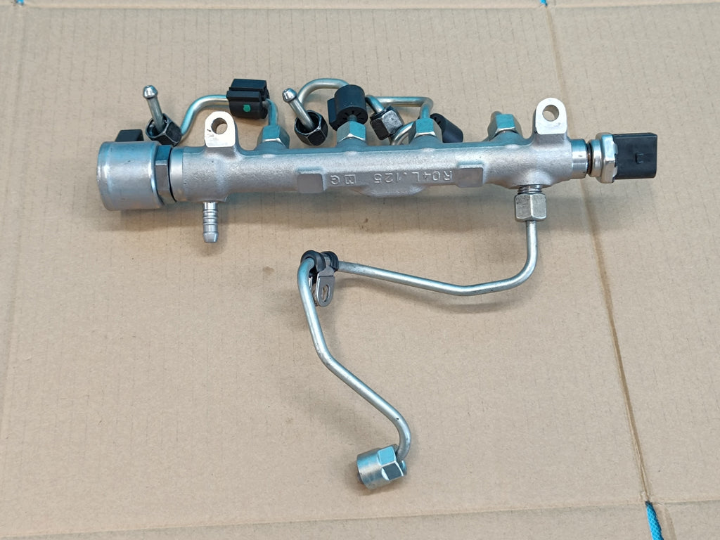 AUDI A4 B9 AVANT LIFT 2.0 TDI 2021 R INJECTION RAIL SENSOR 05L906054A