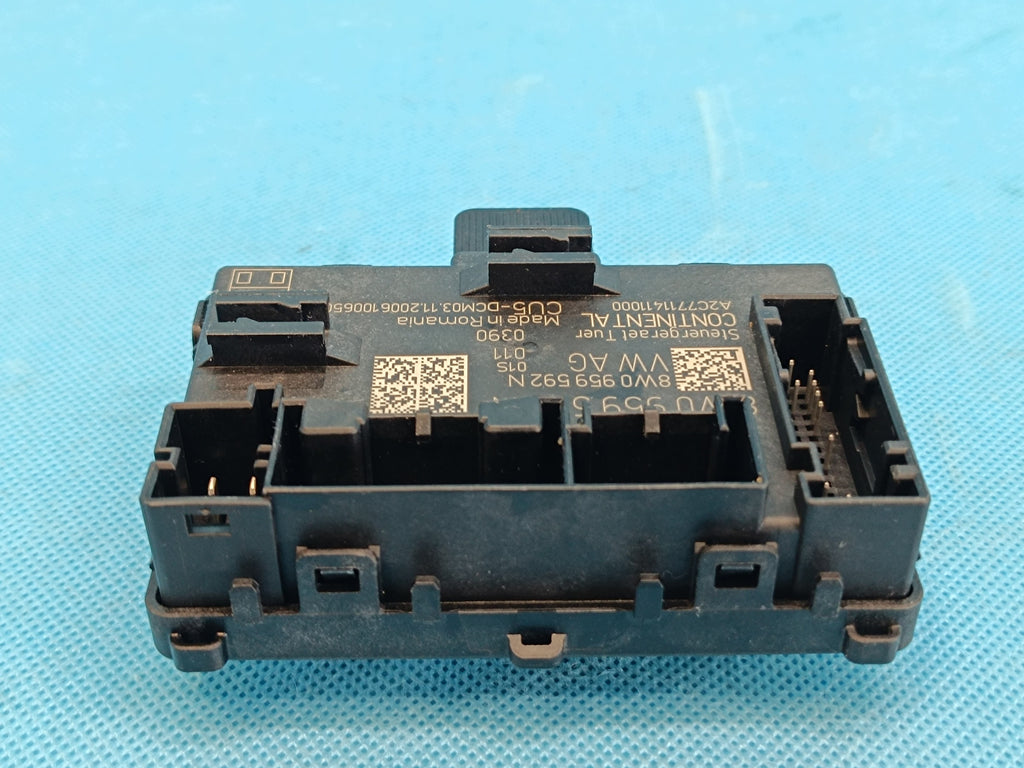AUDI A4 B9 AVANT LIFT 2.0 TDI DTNA 2021R DOOR MODULE RIGHT FRONT 8IN0959592N