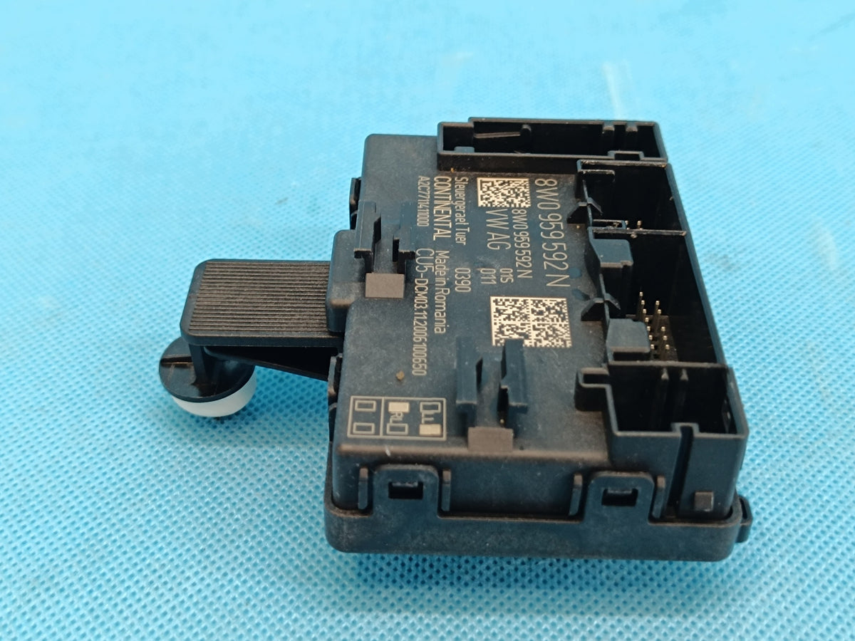 AUDI A4 B9 AVANT LIFT 2.0 TDI DTNA 2021R DOOR MODULE RIGHT FRONT 8IN0959592N