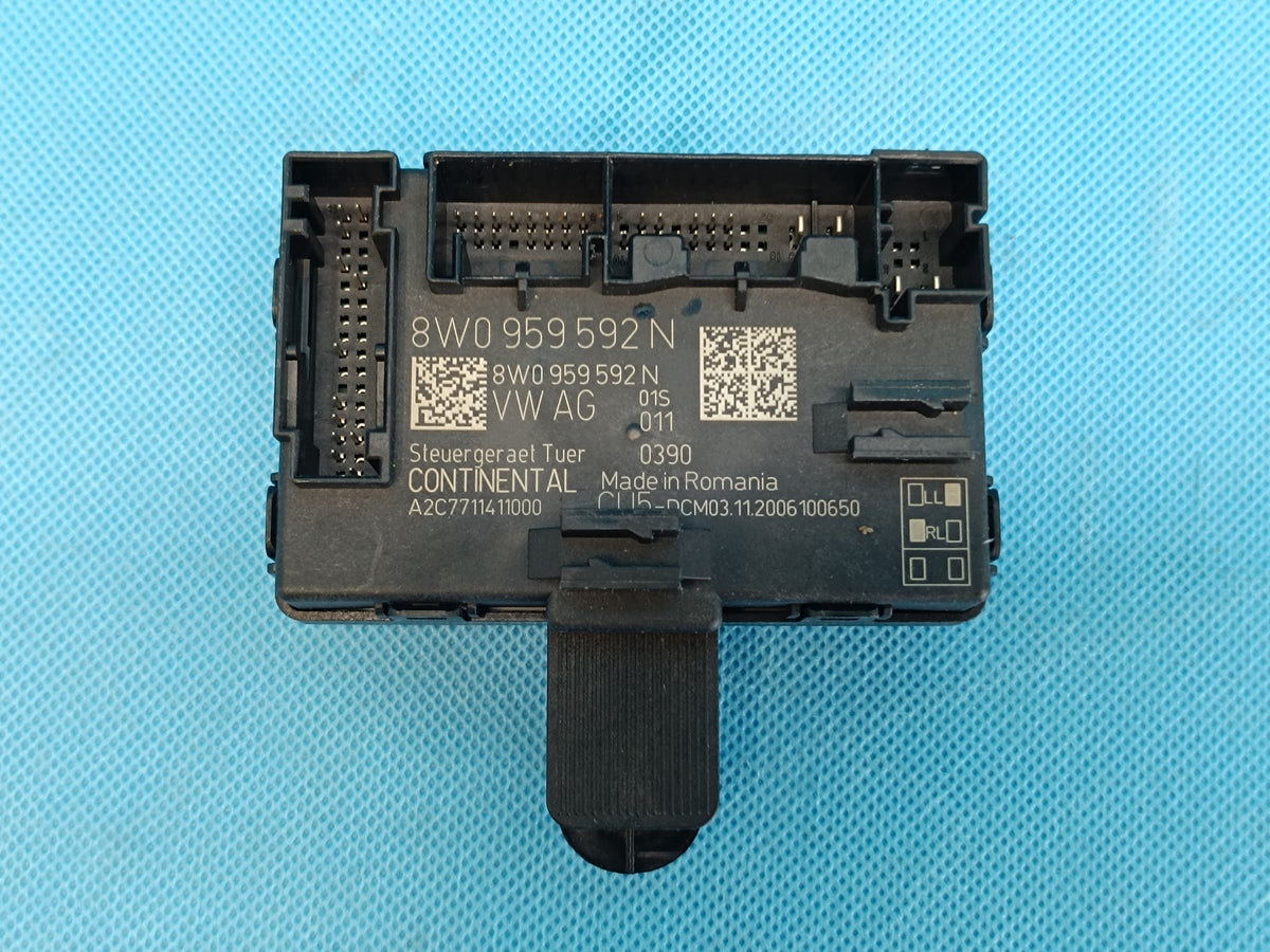 AUDI A4 B9 AVANT LIFT 2.0 TDI DTNA 2021R DOOR MODULE RIGHT FRONT 8IN0959592N